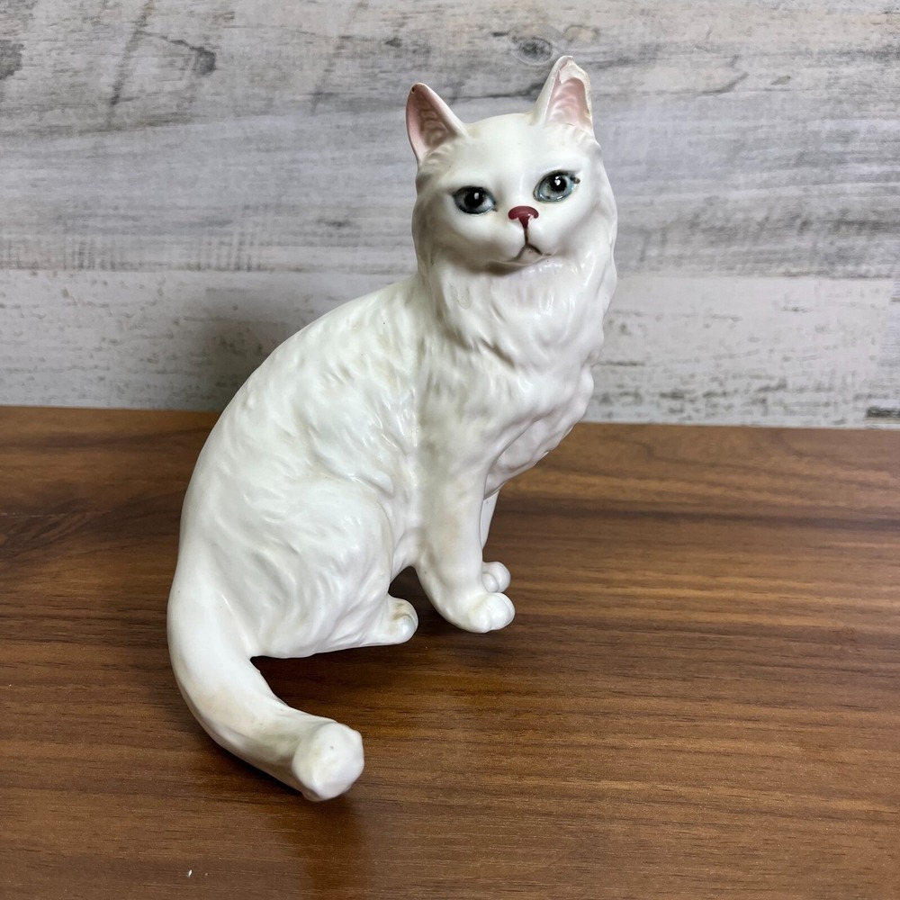 Vintage  LEFTON Fluffy‎ White Persian Kitten Porcelain Cat Tail Hang off Shelf